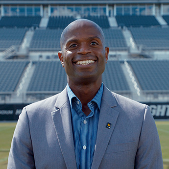 Dr. Tremon Kizer smiling for a picture